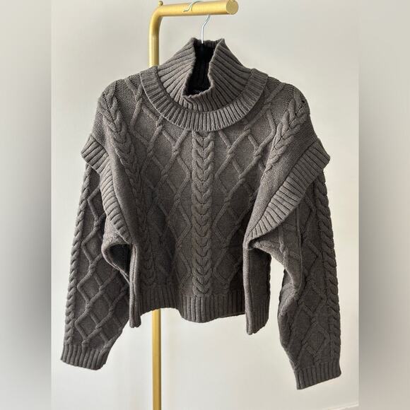 Central park West Tiegen Cables Sweater in Charcoal Large NWT - Picture 4 of 13